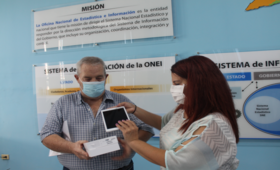 El UNFPA entrega 1350 tabletas a la ONEI para contribuir con la realización del Censo de Población y Viviendas 2022